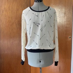 Off-white & black sheer blouse w/ arrow print XL